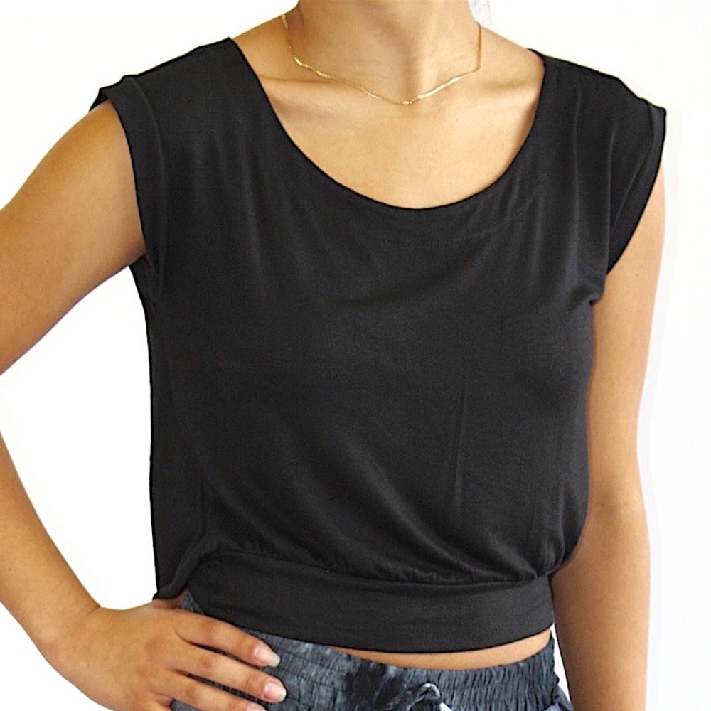 Byrka Open back black blouse